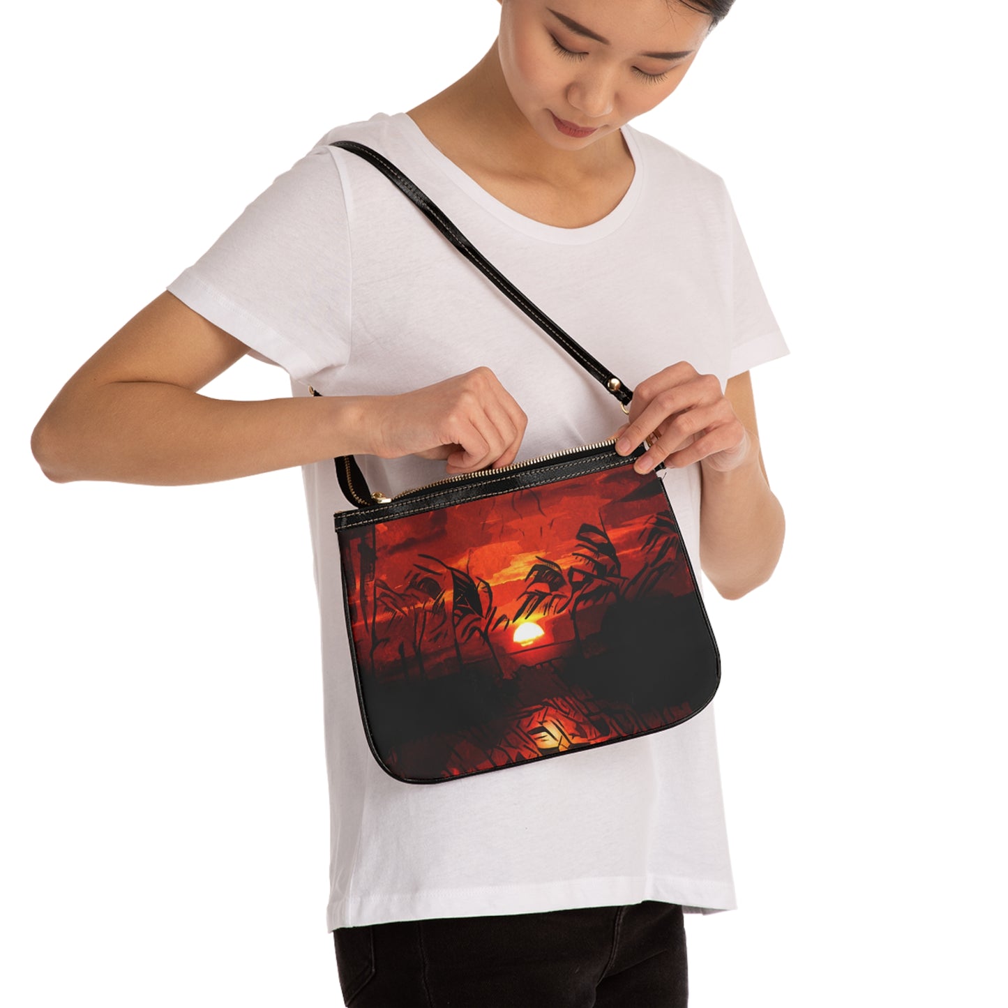 Beach sunset artwork small shoulder bag
